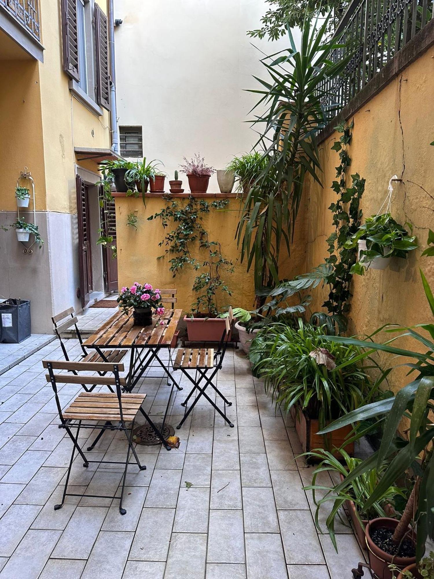 One-Bedroom Apartment With Patio Firenze Eksteriør billede