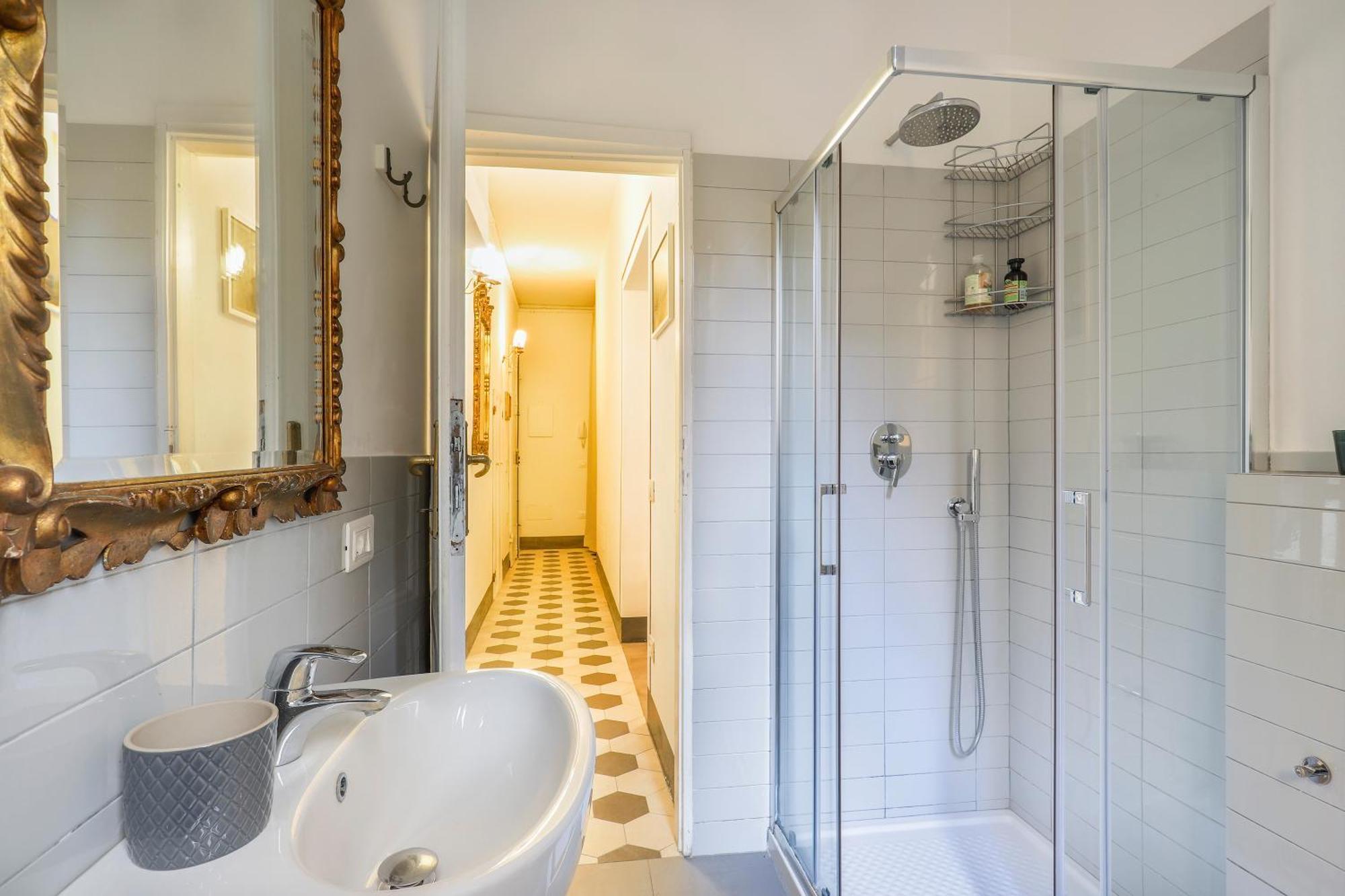 One-Bedroom Apartment With Patio Firenze Eksteriør billede
